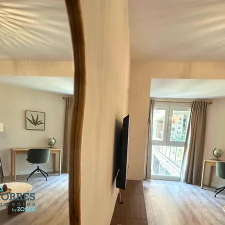 Dos Torres Varda Balcony & Private Parking 아파트 *