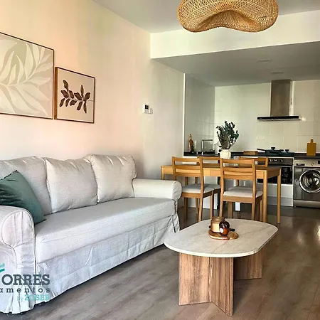Dos Torres Varda Balcony & Private Parking 아파트 *