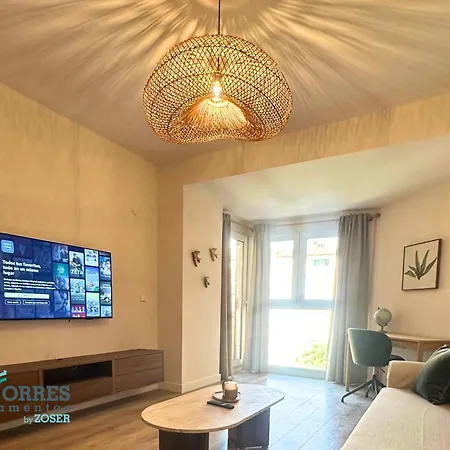 아파트 Dos Torres Varda Balcony & Private Parking *